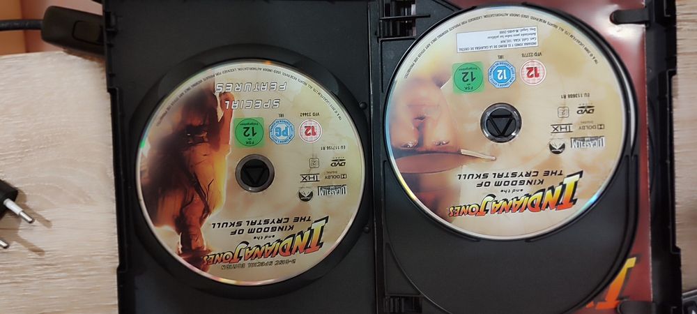 Филми на DVD и BLU RAY култови заглавия