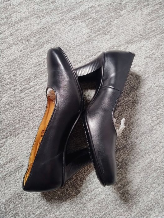 Pantofi de piele naturala