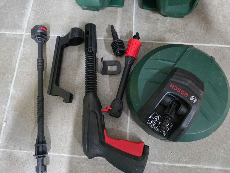 Masina de curatat cu inalta presiune EasyAquatak120 Bosch