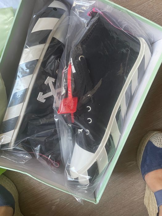 Teniși Off White noi nr. 45