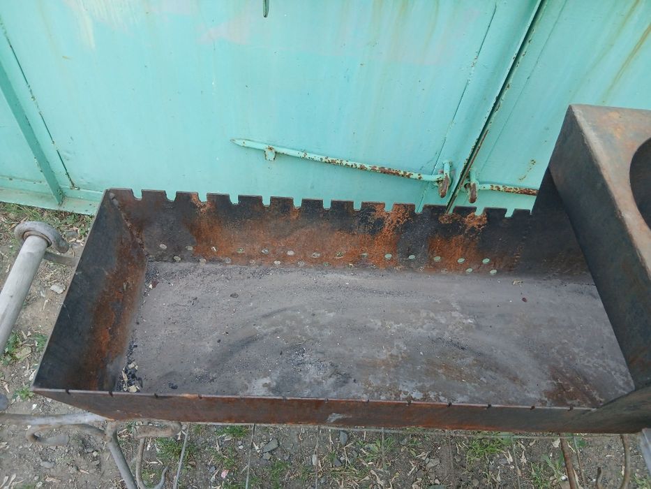 Продам мангал с под казаником