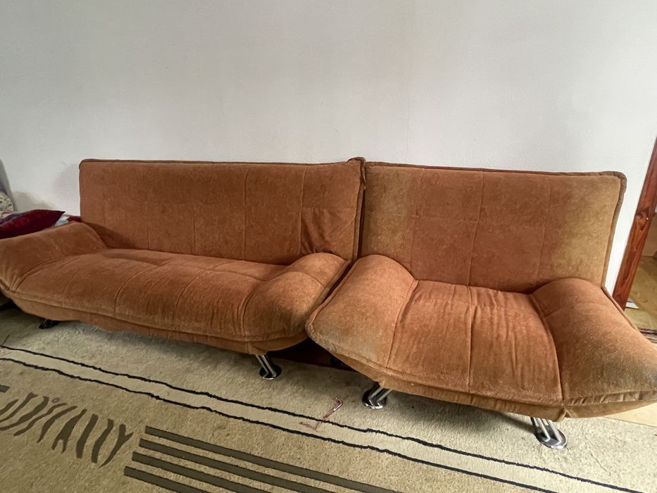 Продам диван и два кресла