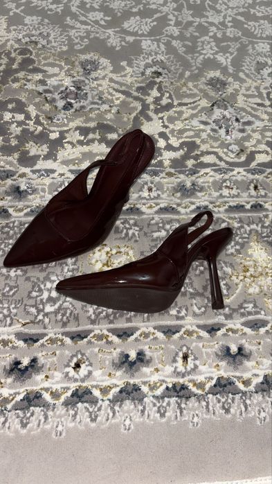 Туфли на шпильках