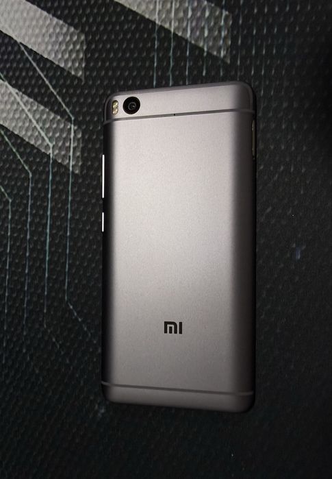 Mi 5s состояние отличное