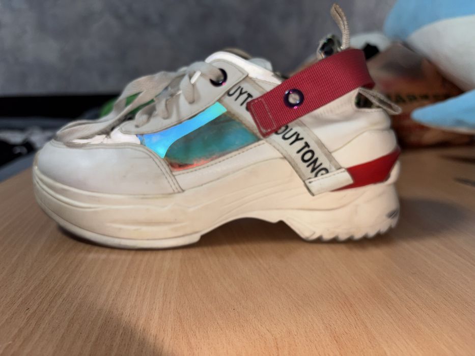 Кросовки женские