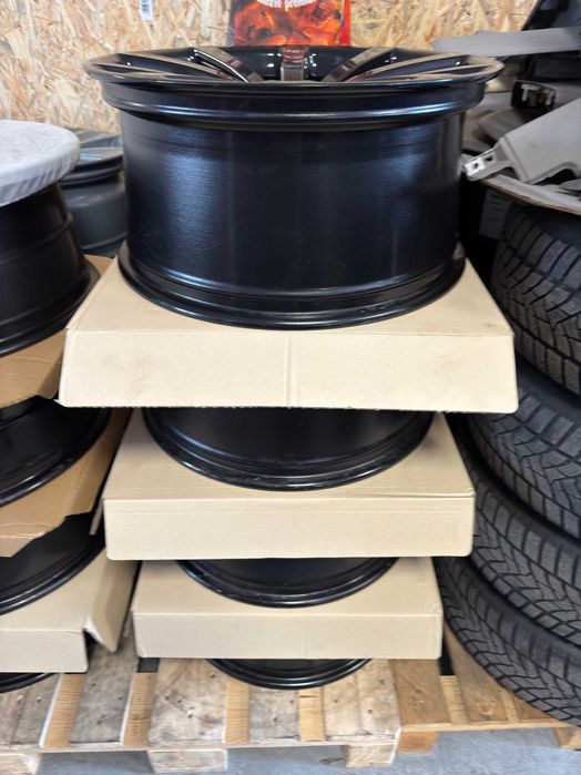 Jante Omanyt VOLKSWAGEN 19" Memphis 5N0601025K