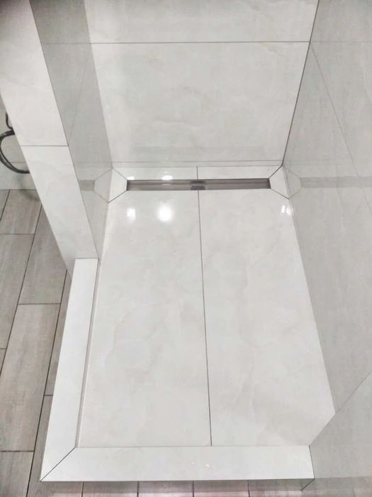 Профессиональный кафельщик