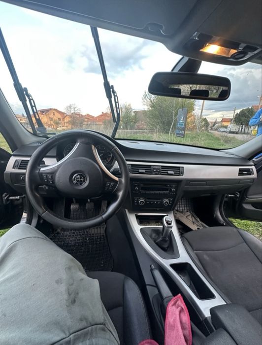 Bmw e91 318 143 к.с.  на части
