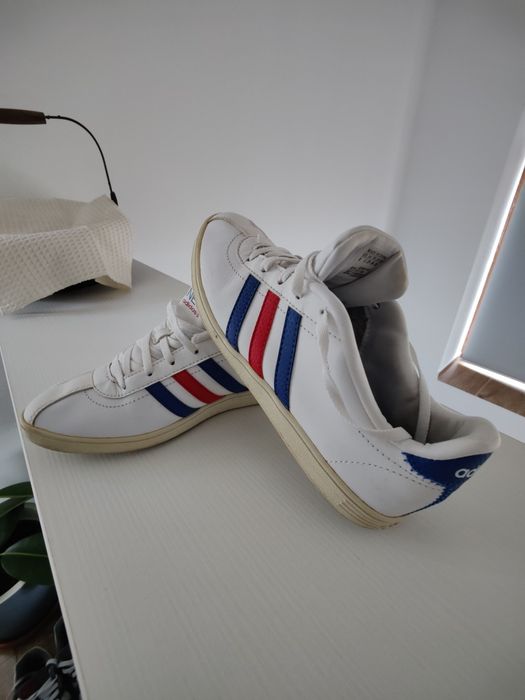 Pantofi sport Adidas, în stare buna, mărime 38 2/3