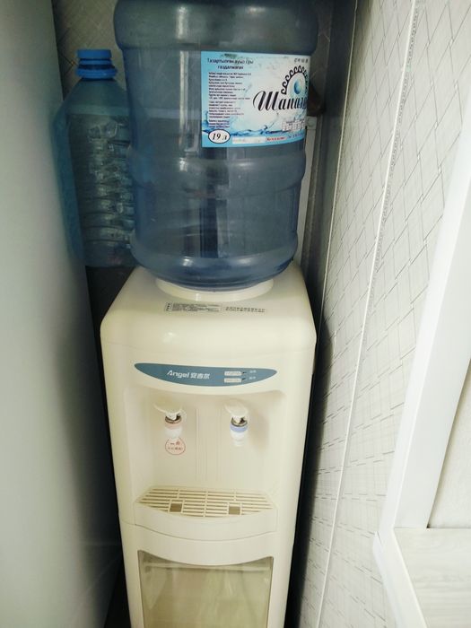 Продам легкий диван 25т.