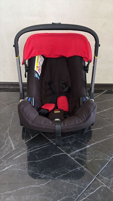 Продаю коляску-автокресло Doona Royal