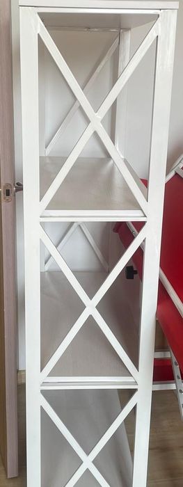 Каркас белый , полки светлые