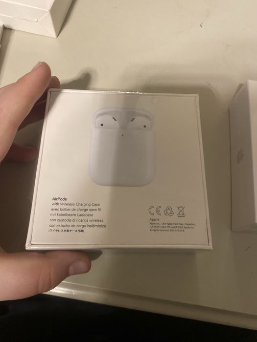Airpods 2 запакованые