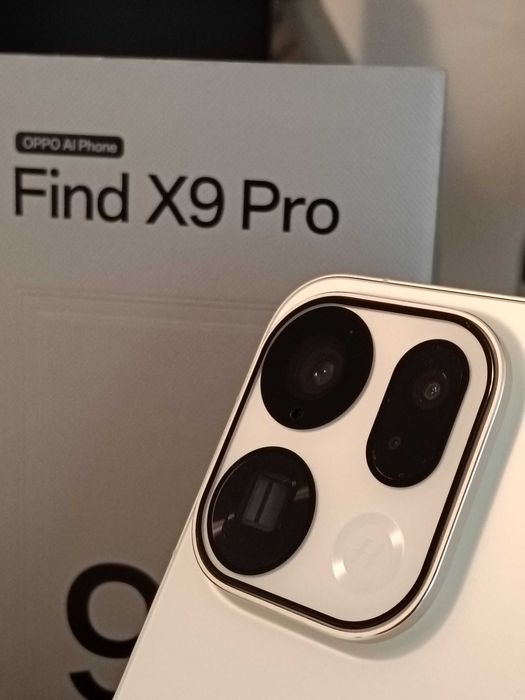 OPPO Find X9 PRO Silk White alb 16GB RAM 512GB ca nou garantie 04.2028 baterie 100%