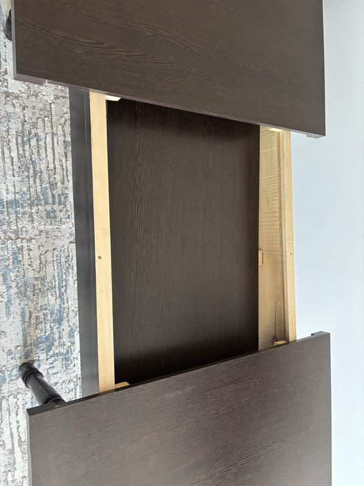 Деревянный стол,в комплекте со стульями