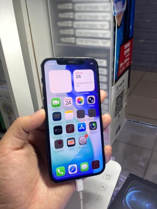 iPhone 12 Pro в идеальном состоянии