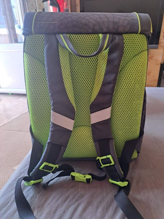 Детска раница ползвана