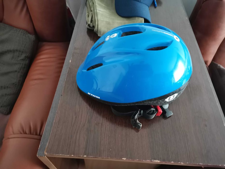 Skateboard băieți cu cască de protecție