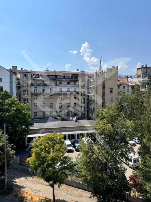 Продава се Двустаен апартамент в София, Център - 58 кв.м за 6035 €/кв.м - Снимка #9