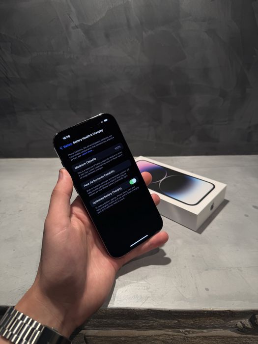 ПЕРФЕКТЕН Iphone 14 Pro 256 GB Deep Purple, 100% батерия