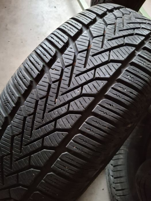 2 Anvelope de iarnă 215 65 r16 Semperit