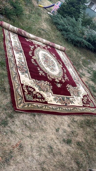 продается ковер в хорошем состояний