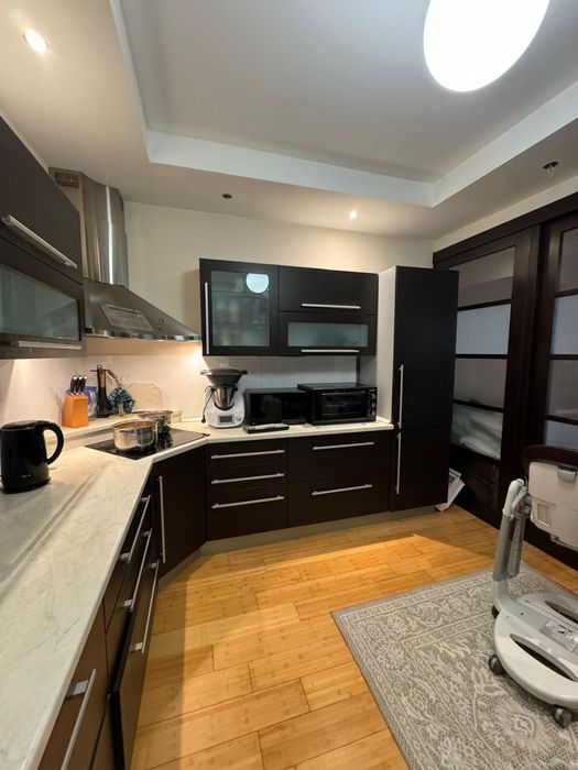 Продам кухню большую