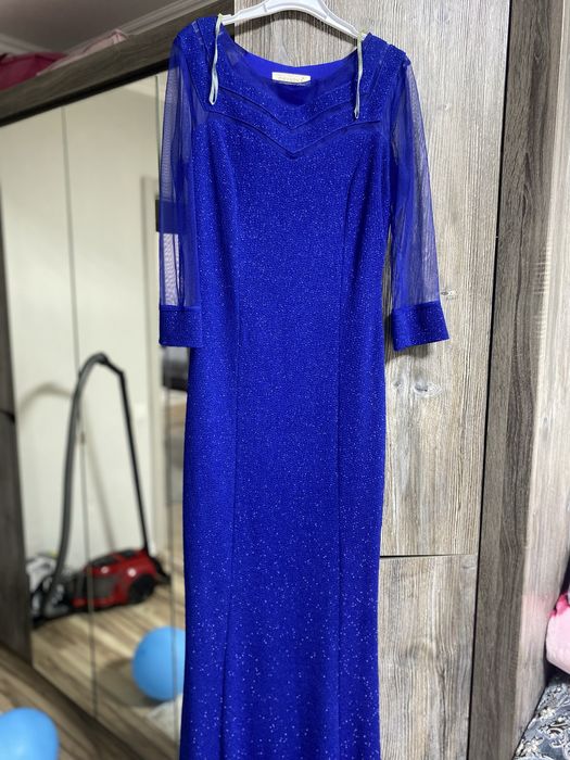 Нарядное Вечернее платье