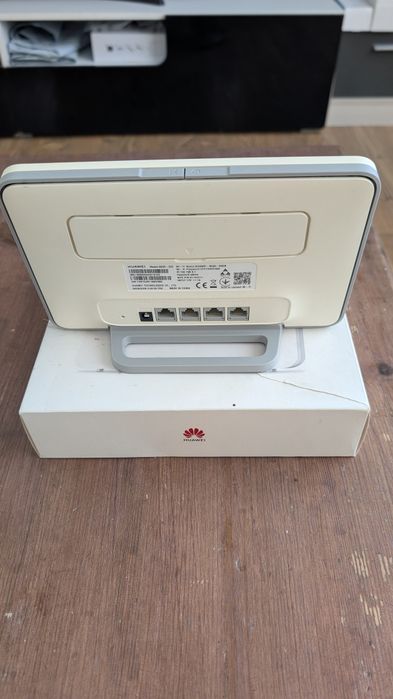 Huawei 4G Router 3 Pro (B535-232) Wi-Fi Dual-Band / Unlocked 4G Modem