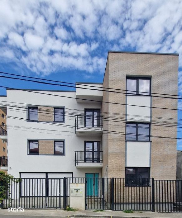 Cladire Central  parter+etaj