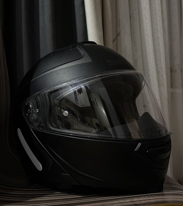 Продам мотошлем SENA IMPULSE черный