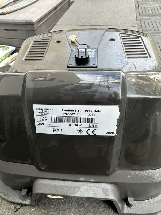 Husqvarna auto mower 105 robot tuns iarba