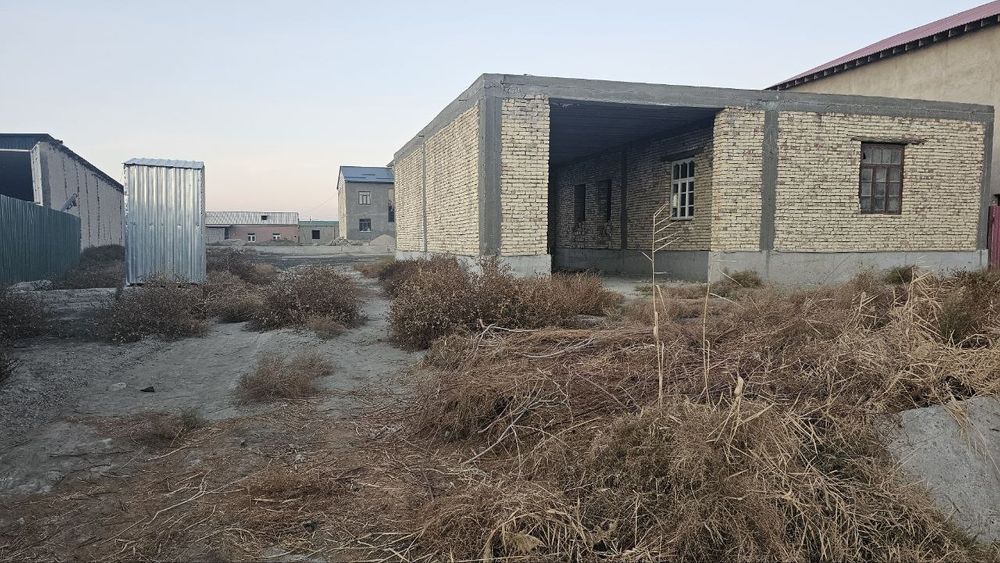 Uchastka yeri sotiladi maydoni 10.5 sotix