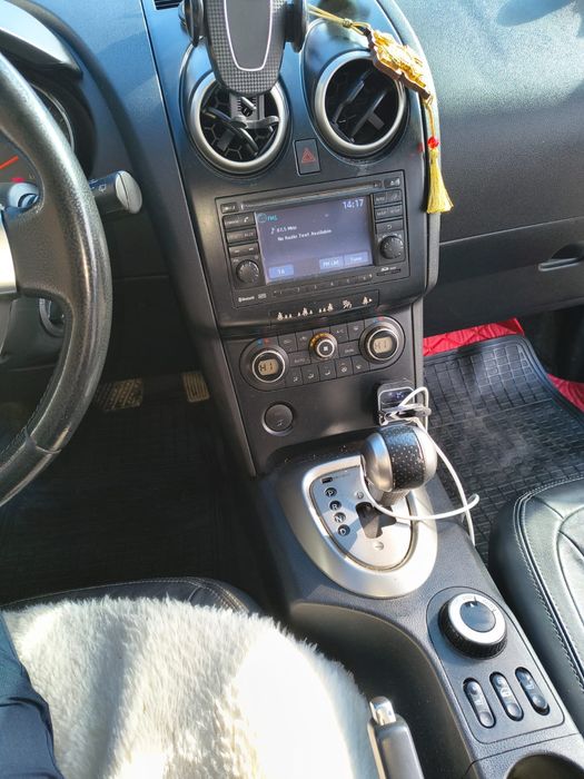 Nissan Qashqai+2  2010