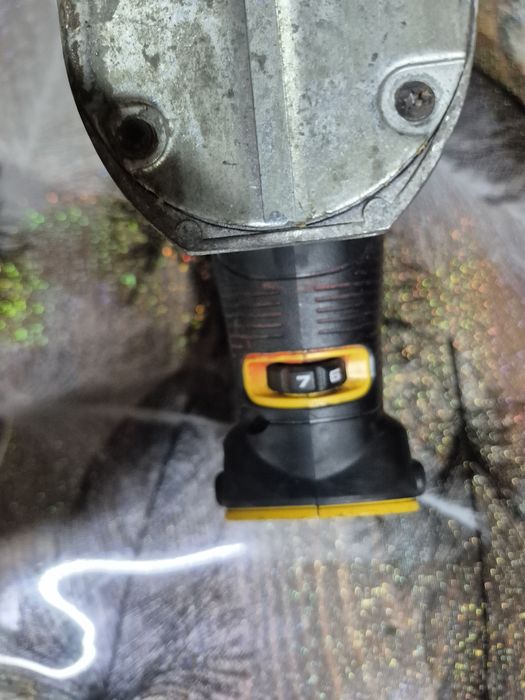 Soricel pendular Dewalt DCS 335 18V