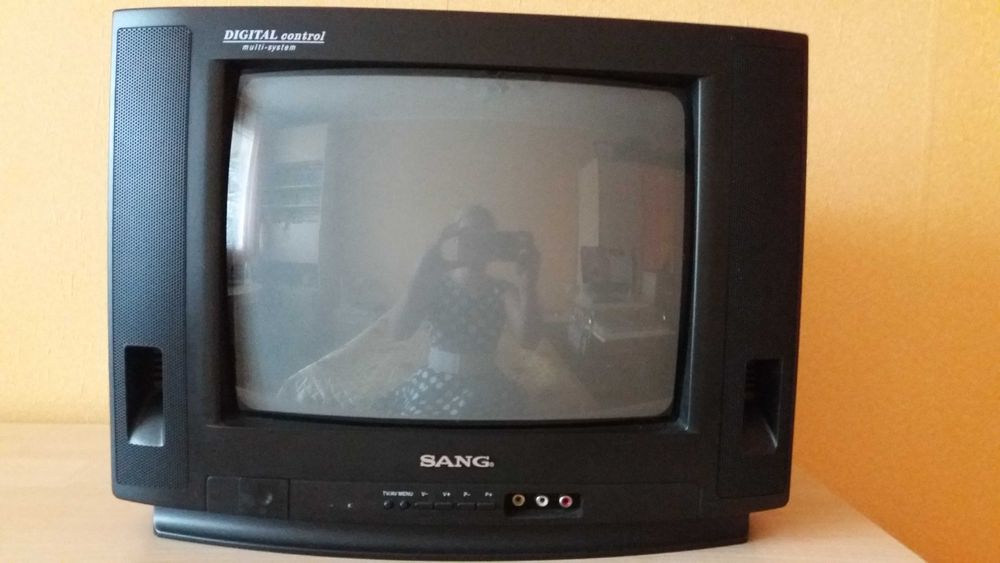 Цветен Телевизор SANG