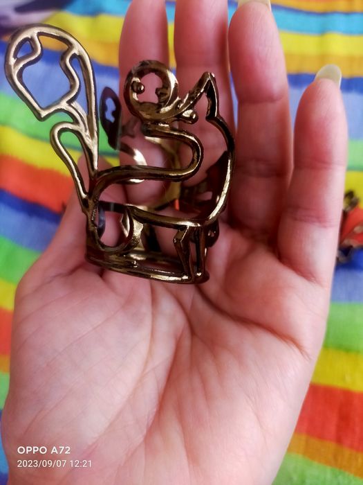 Продам советские вещи СССР. В идеале.