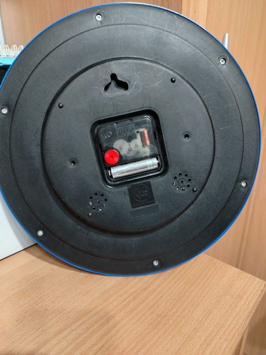 Часы настенные  " 21 век" за полцены