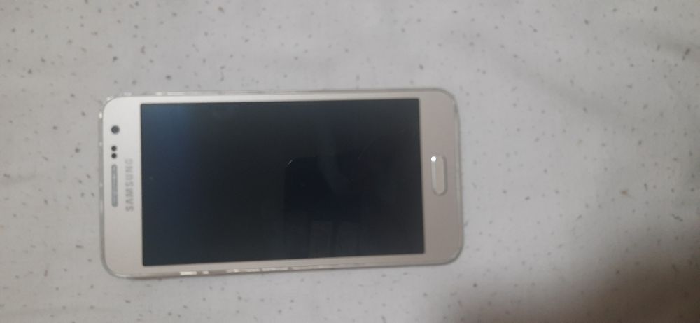Samsung galaxy a3 sotiladi