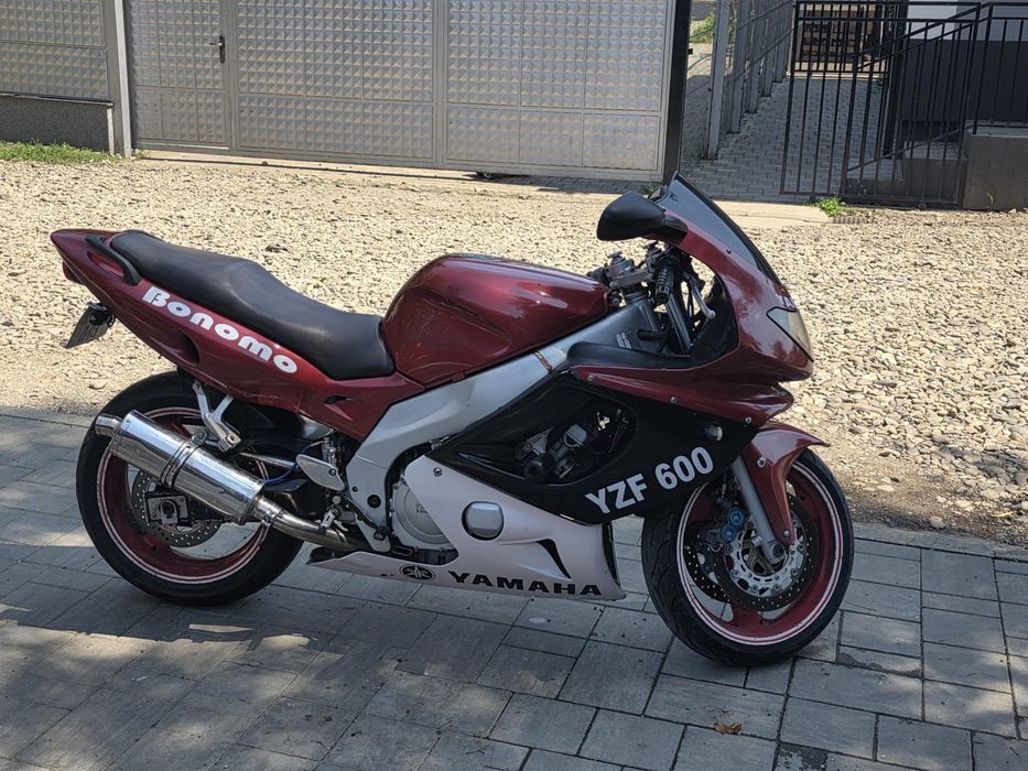 Vând yamaha yzf 600