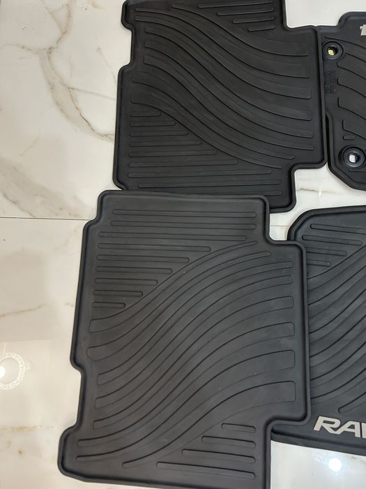 Полик тойота рав 4