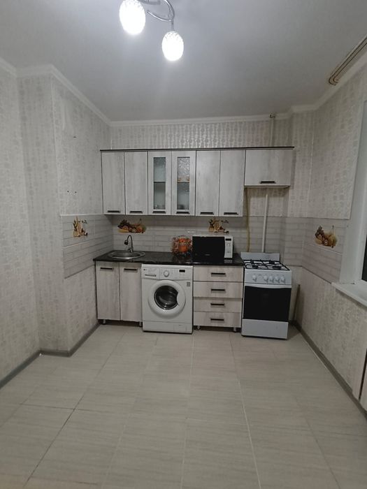 Продается 3-х комнатная квартира в центре города улица Сырым Датов 23. - Widok 4