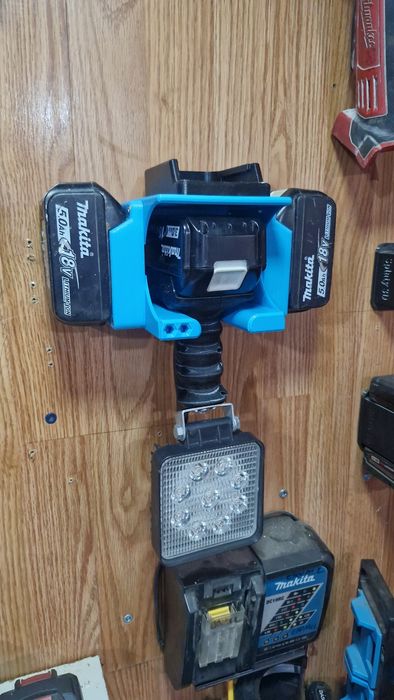 Suport scule si baterii Makita Lxt