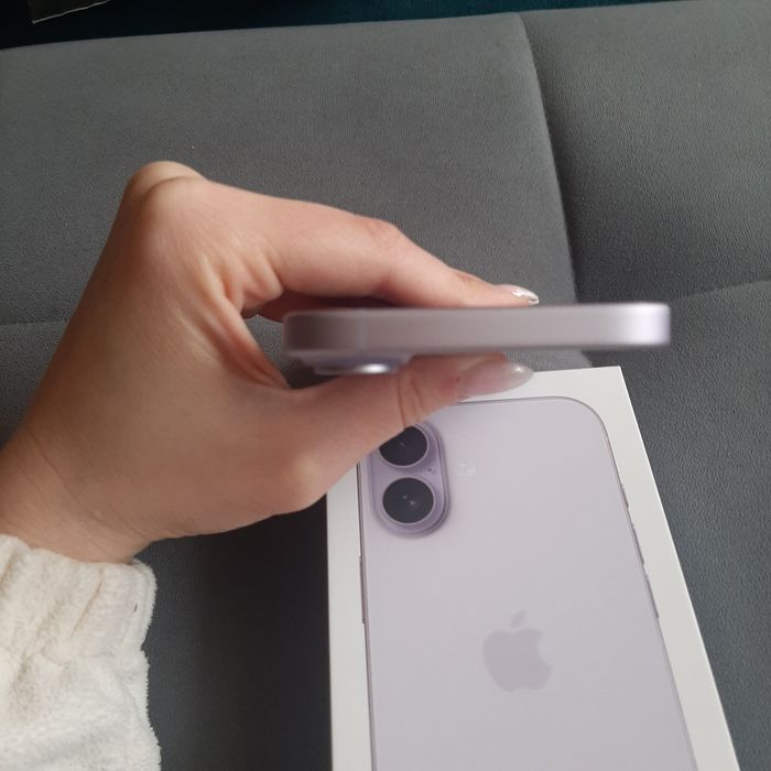 iPhone 17 лилав, с гаранция