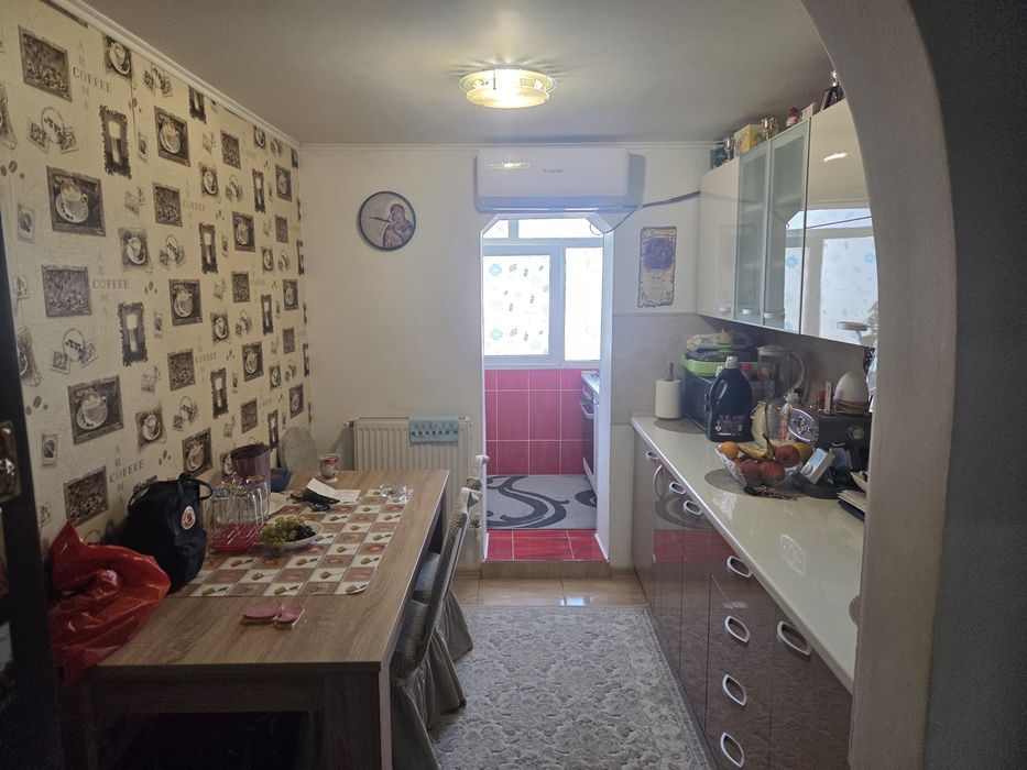 De vanzare apartament!