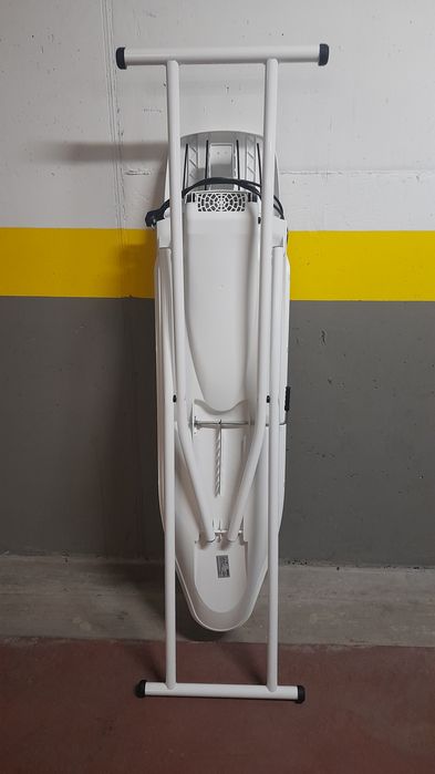 Masa de calcat  karcher AB1000cu dubla ventilatie si absorbtie de umid