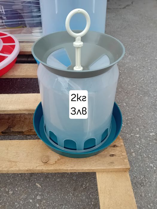 Хранилки и пойлки за пилета и кокошки