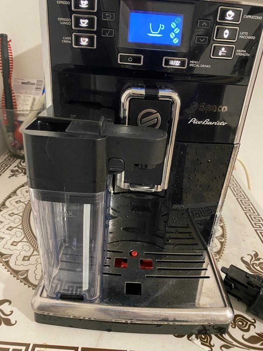 Espressor automat cafea Saeco Pico Baristo HD8925 cu rasnita + Carafa lapte