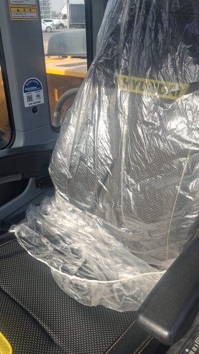 Гусеничный экскаватор