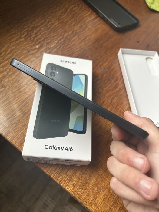 Продам Samsung A16 256gb идеальный